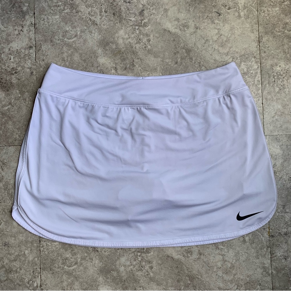 Nike Women’s White Athletic Skort